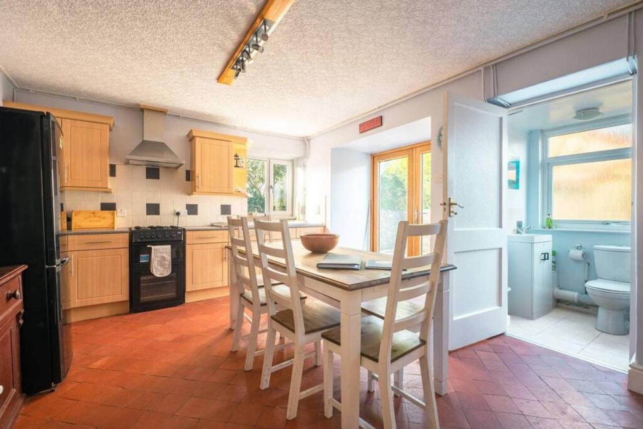Cosy Welsh Cottage In St Davids Centre With Garden מראה חיצוני תמונה